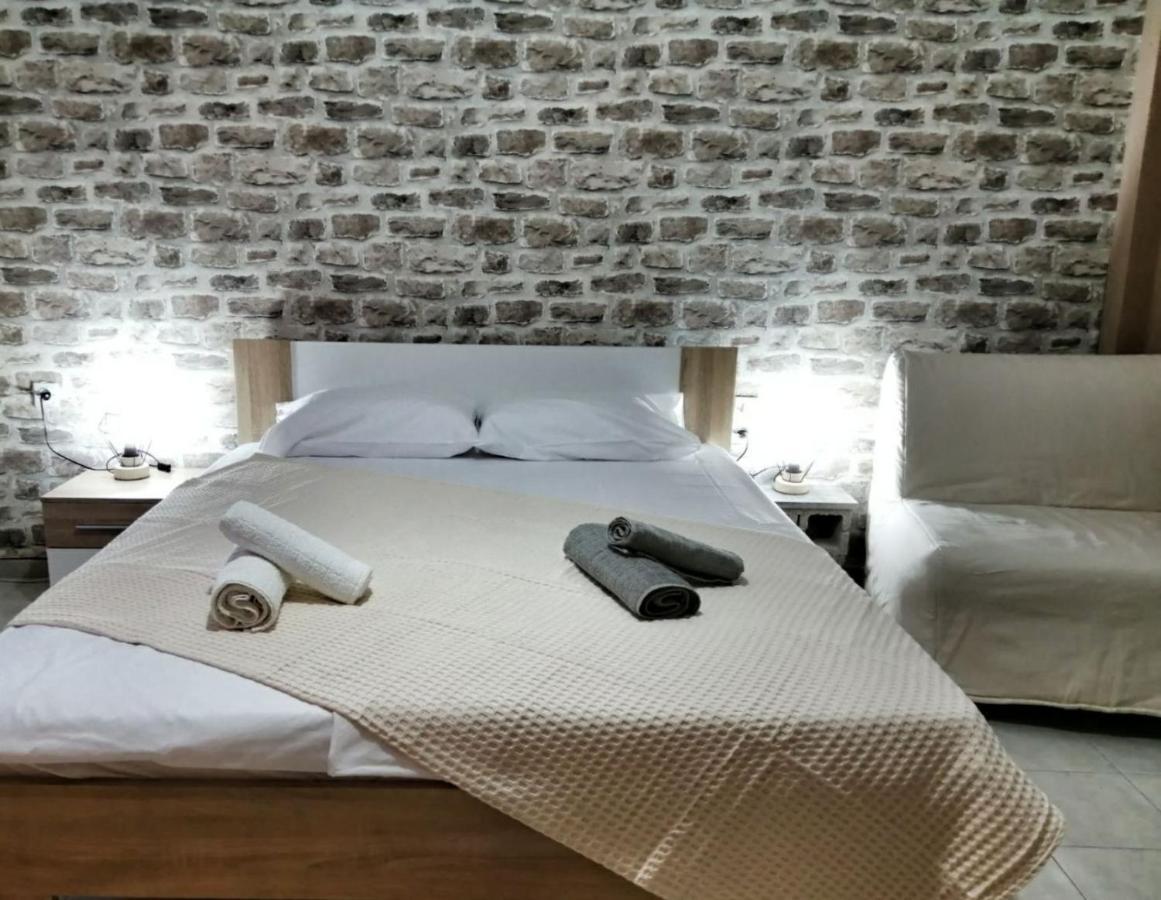 Waterway View Apartment Galatás Ngoại thất bức ảnh