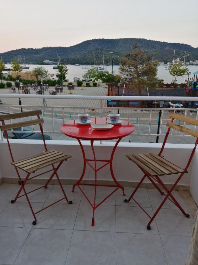 Waterway View Apartment Galatás Ngoại thất bức ảnh