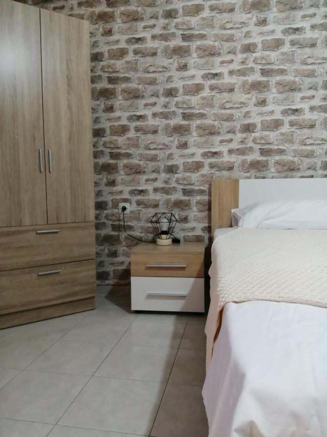 Waterway View Apartment Galatás Ngoại thất bức ảnh
