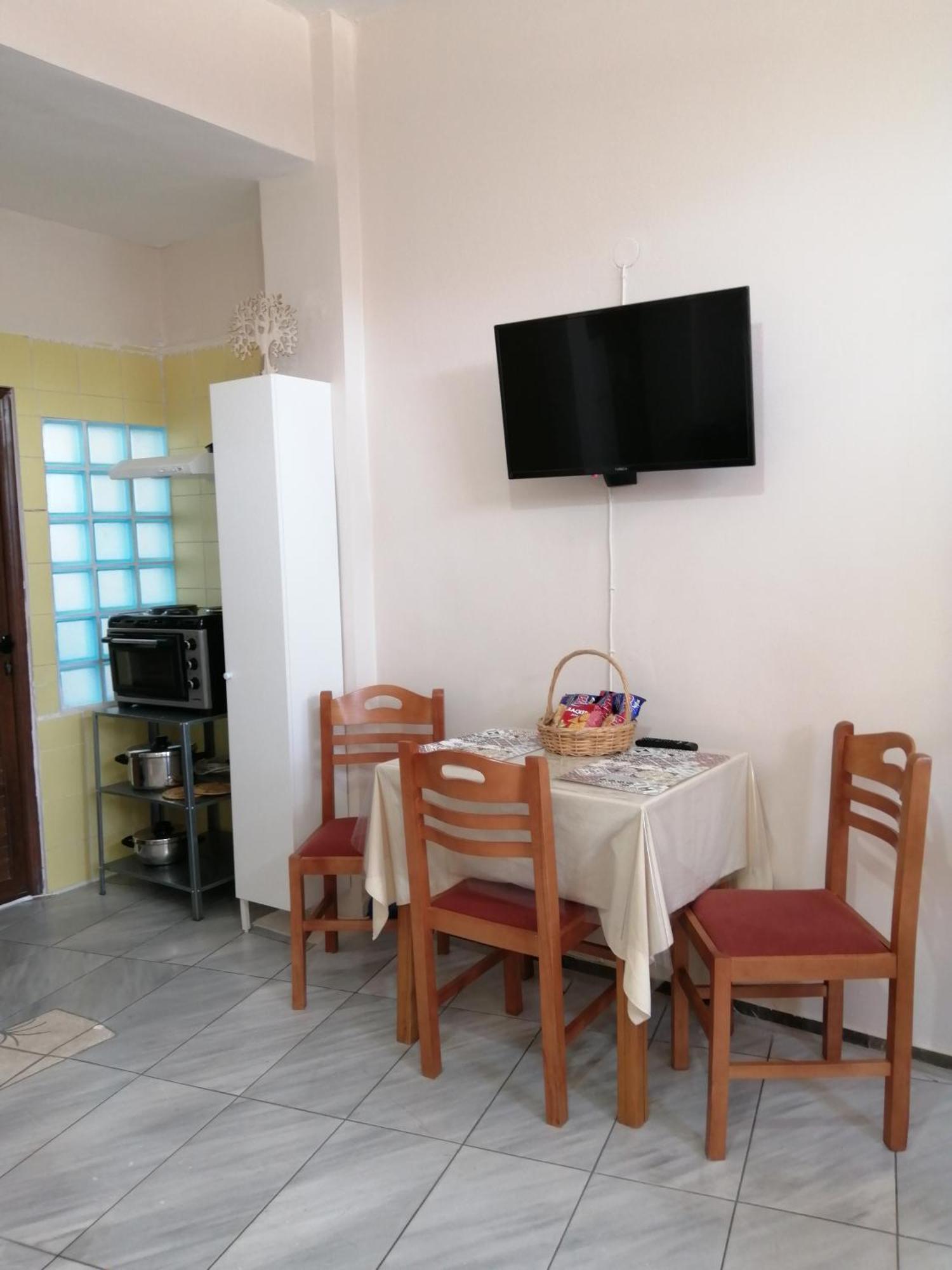 Waterway View Apartment Galatás Ngoại thất bức ảnh