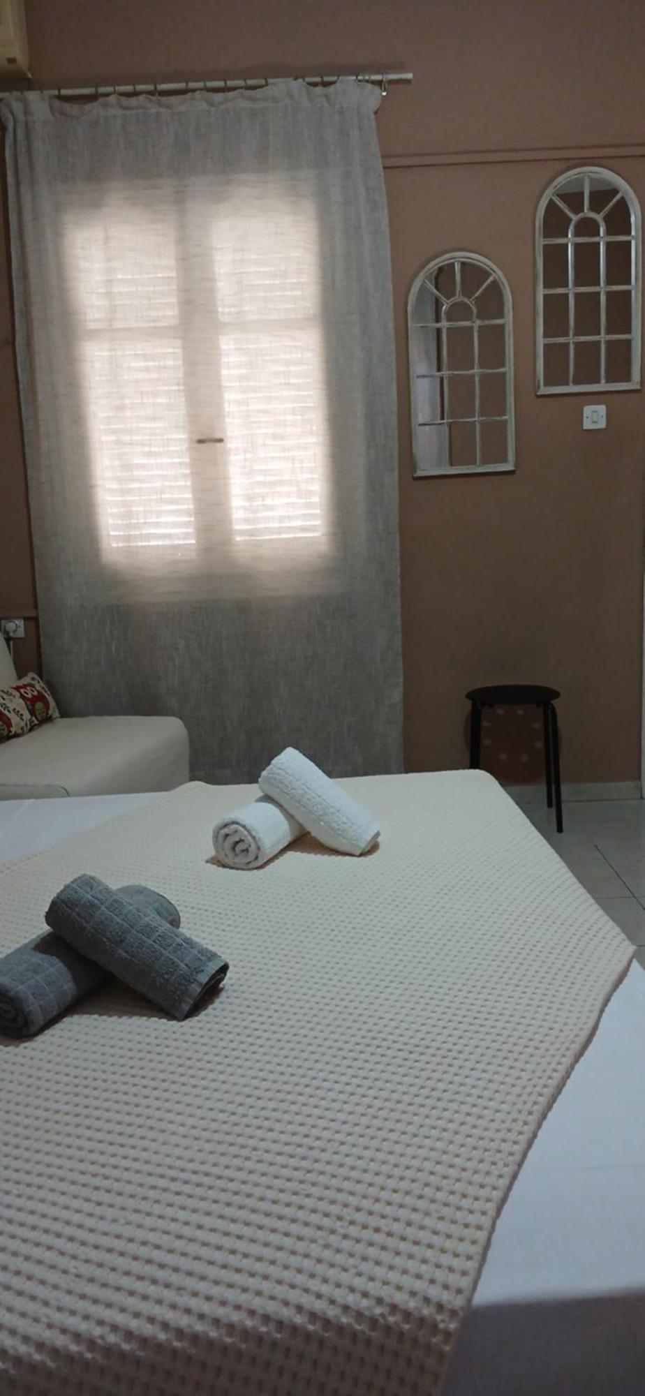 Waterway View Apartment Galatás Ngoại thất bức ảnh