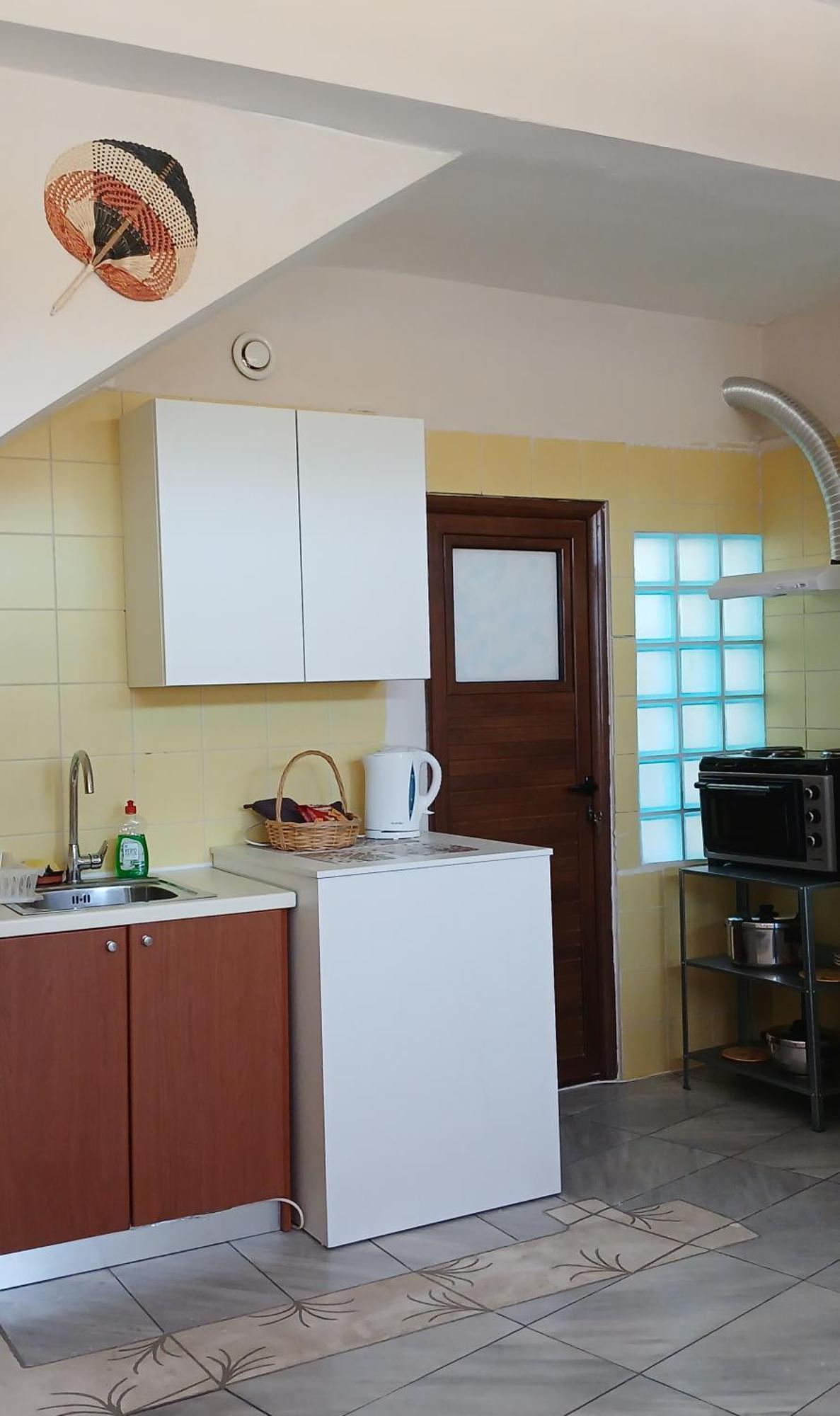 Waterway View Apartment Galatás Ngoại thất bức ảnh